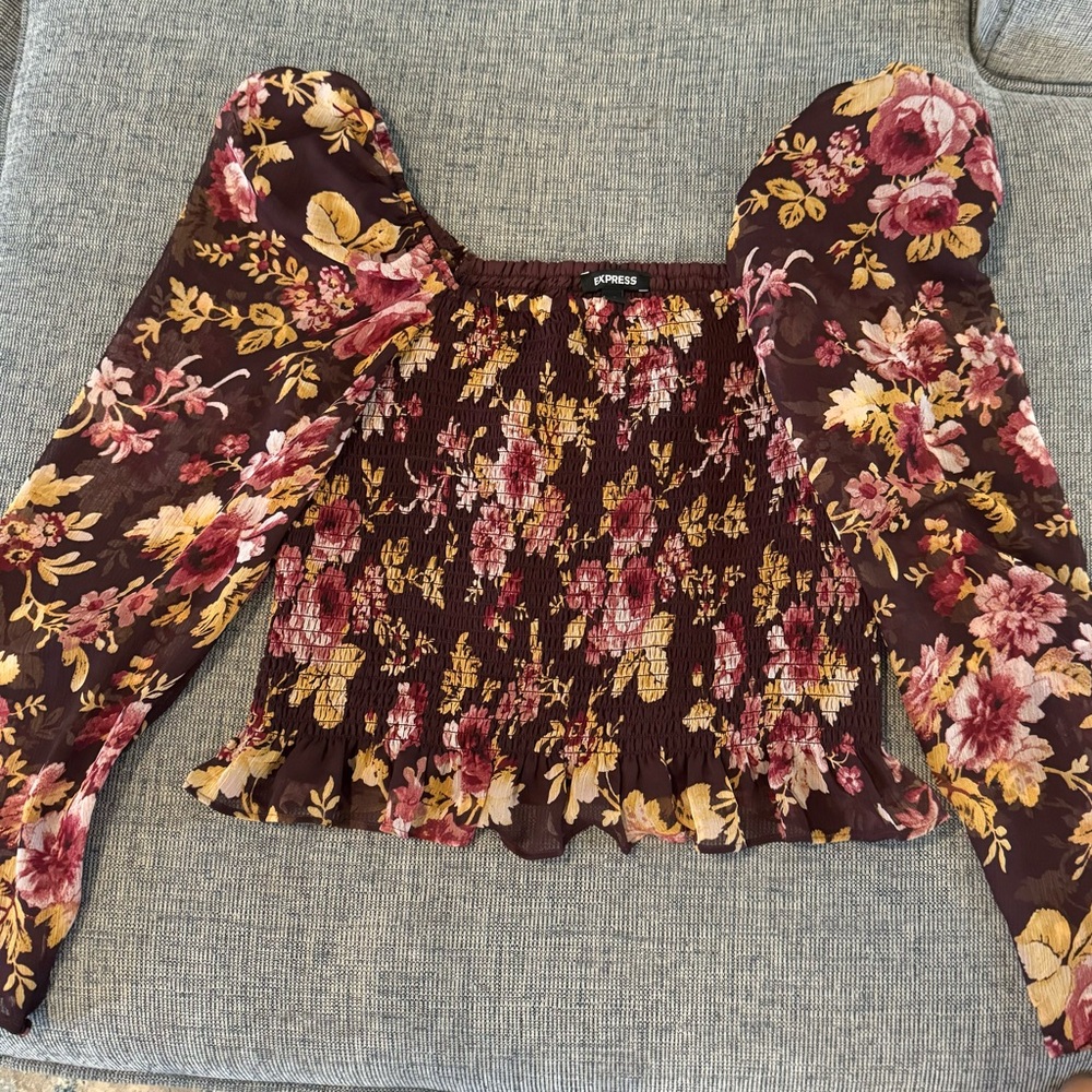 Floral Express Blouse with sheer sleeves